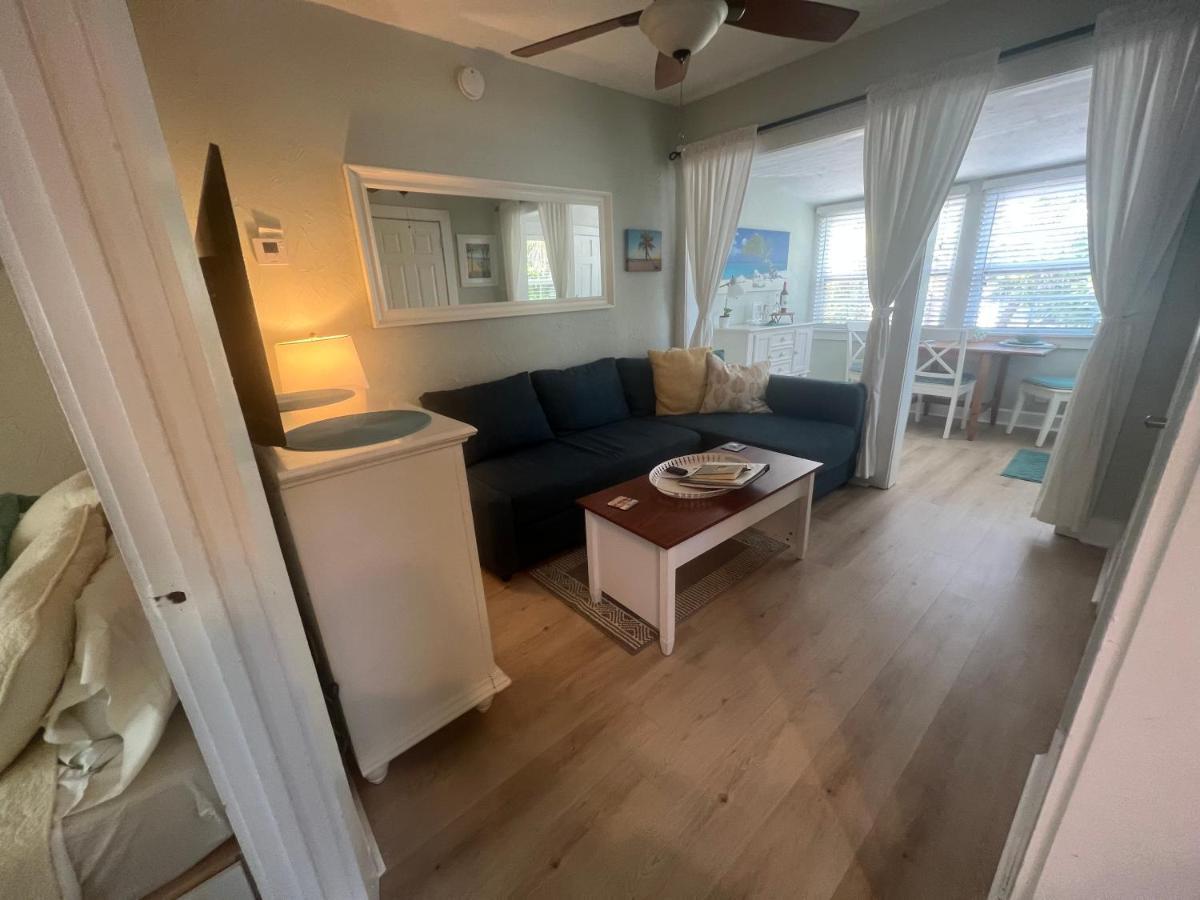 Pag Beachhouse Rentals St. Pete Beach Buitenkant foto