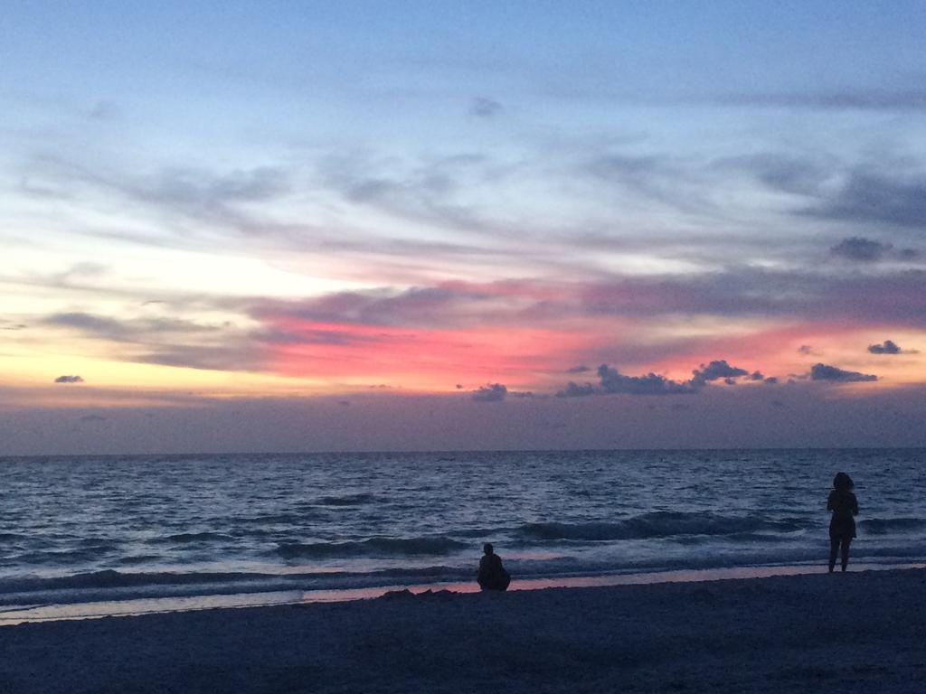 Pag Beachhouse Rentals St. Pete Beach Buitenkant foto